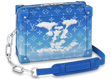 Products by Louis Vuitton: Monogram Cloud T.